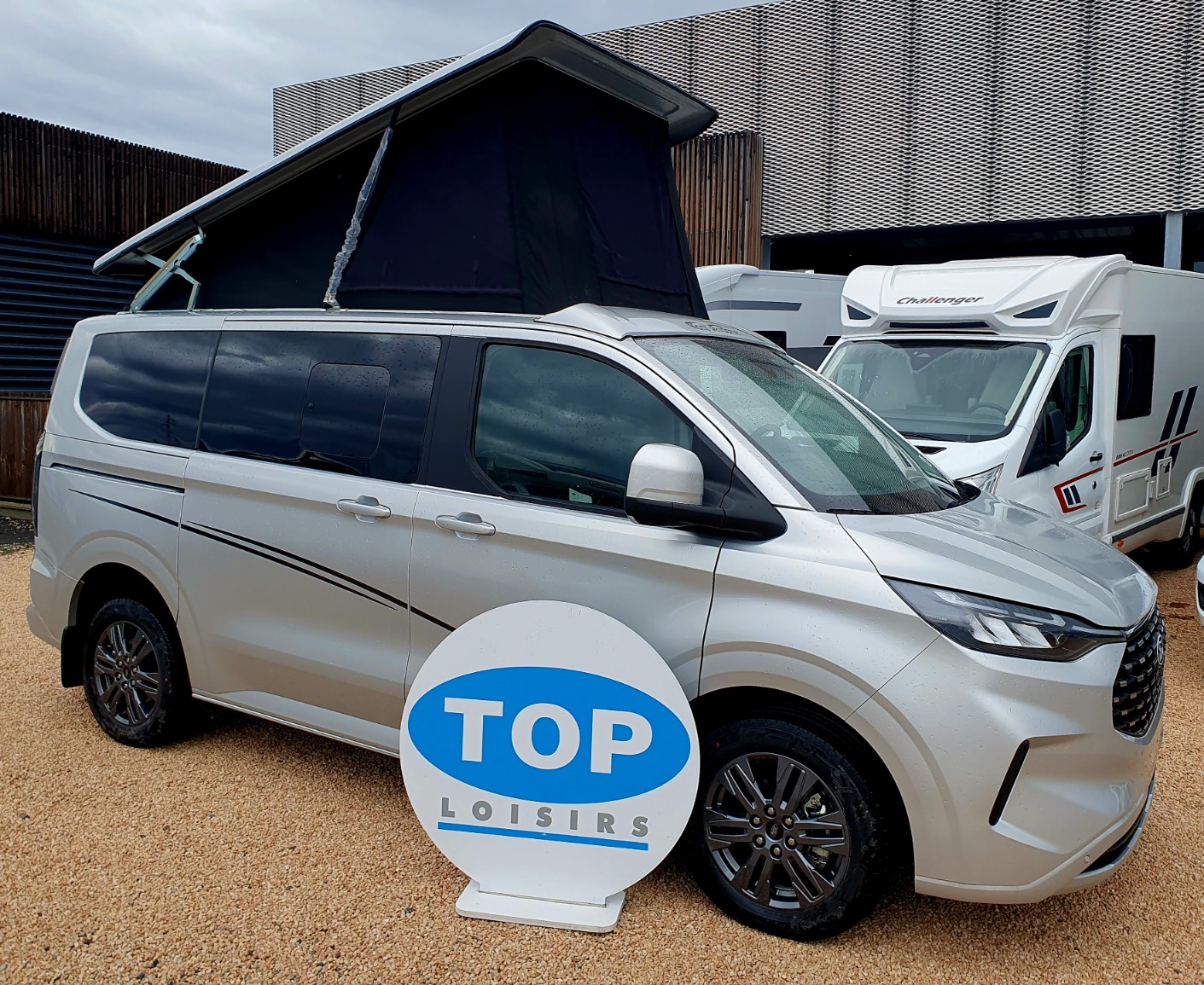 VAN FONT VENDOME AUTOCAMPER