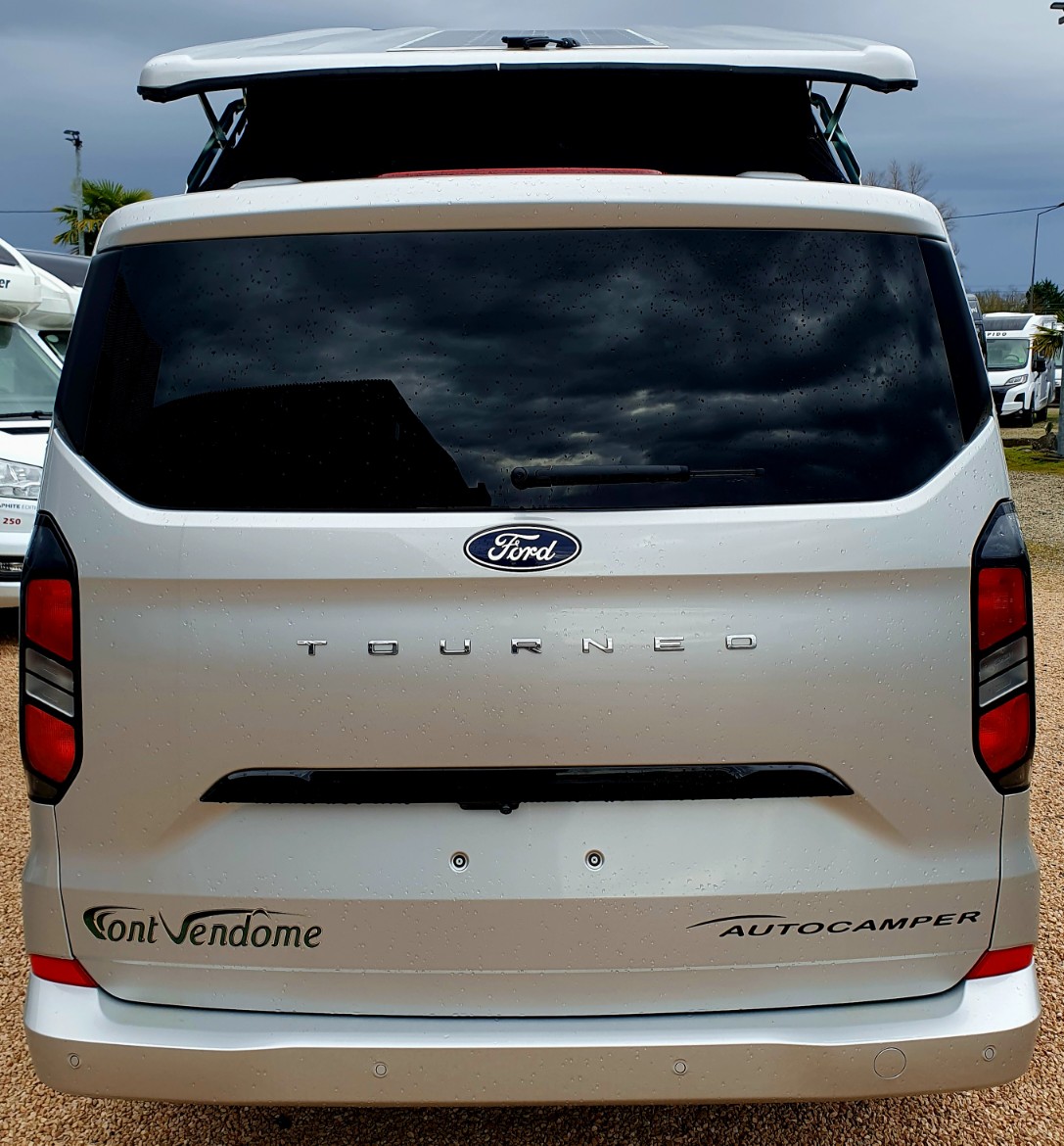 VAN FONT VENDOME AUTOCAMPER