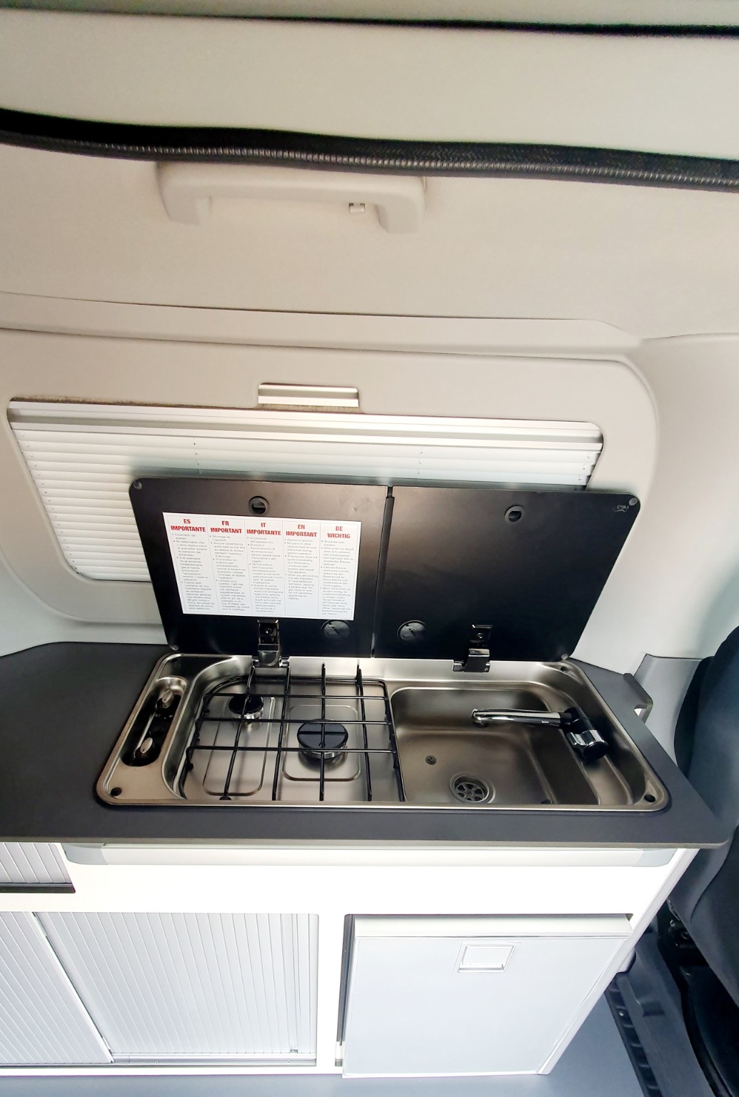 VAN FONT VENDOME AUTOCAMPER