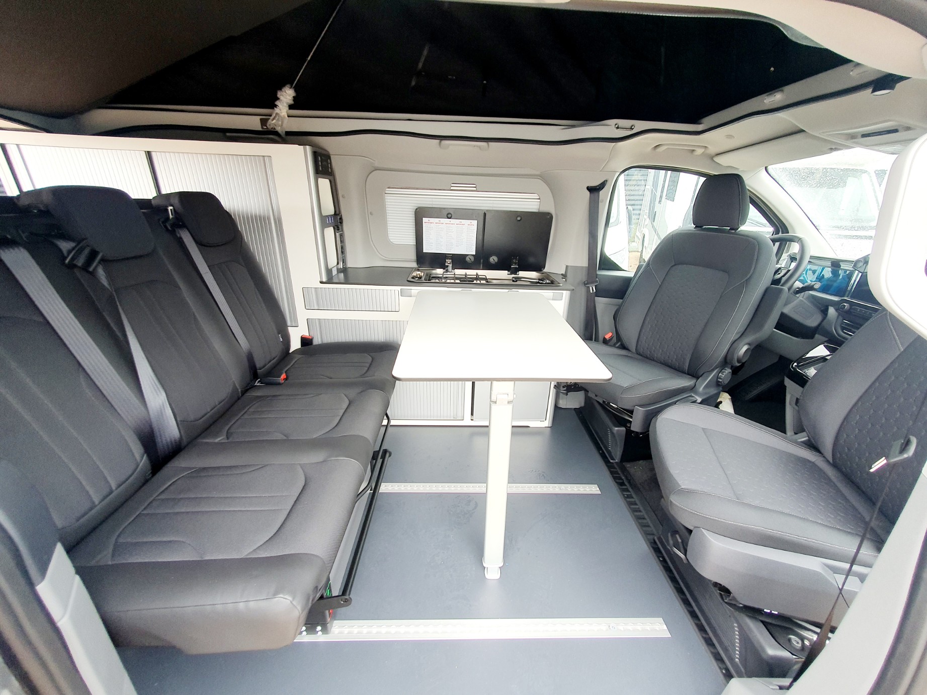 VAN FONT VENDOME AUTOCAMPER