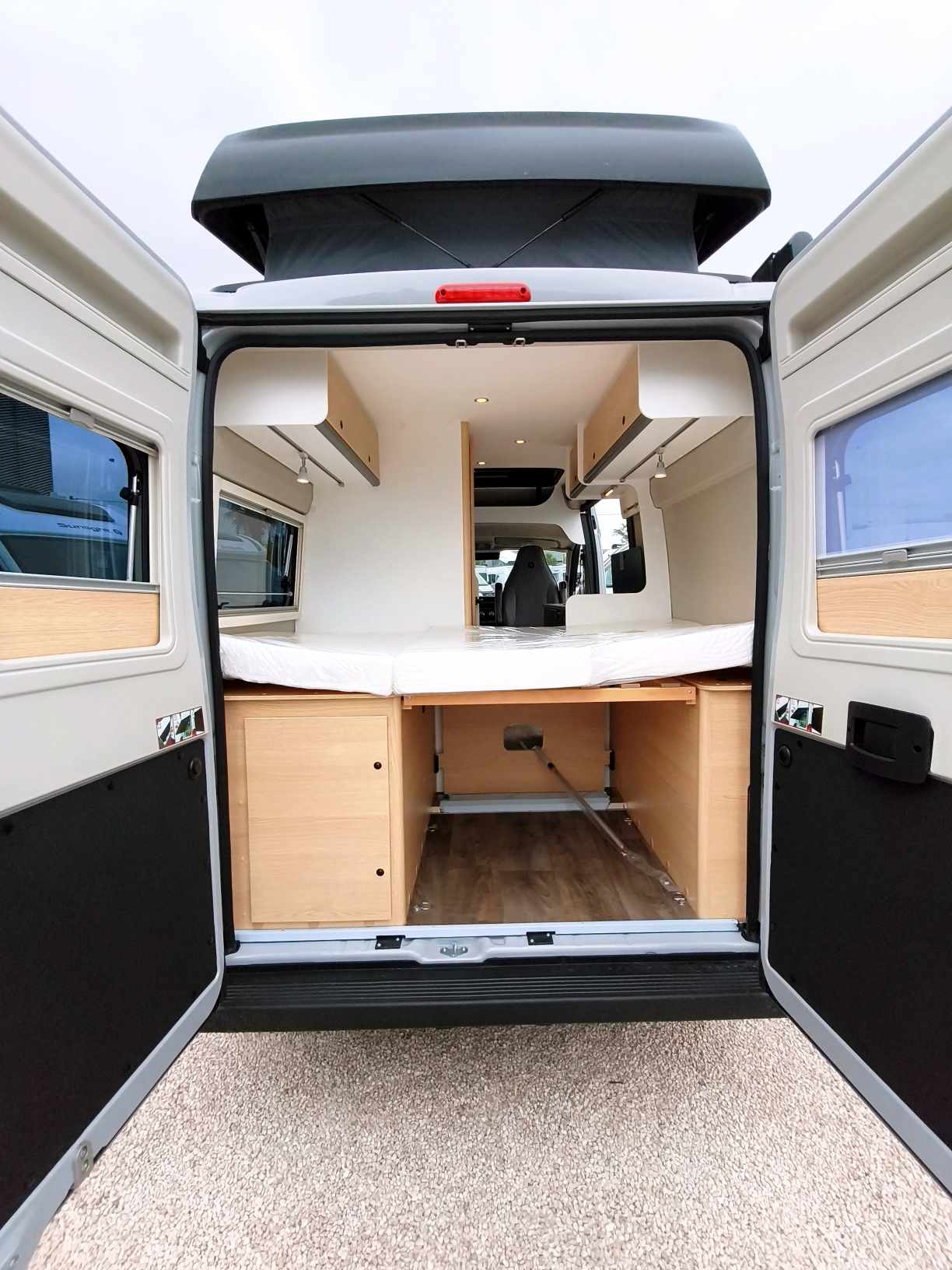 FOURGON SUNLIGHT CLIFF 540 TOIT RELEVABLE