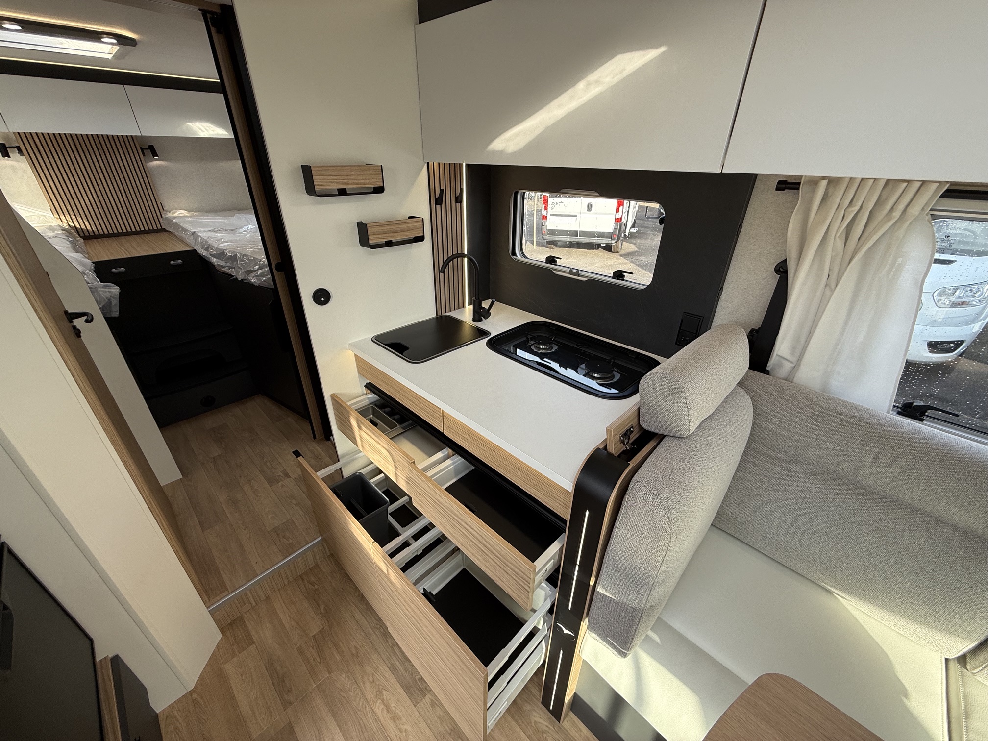 CAMPING CAR PILOTE G740 FGJ EVIDENCE
