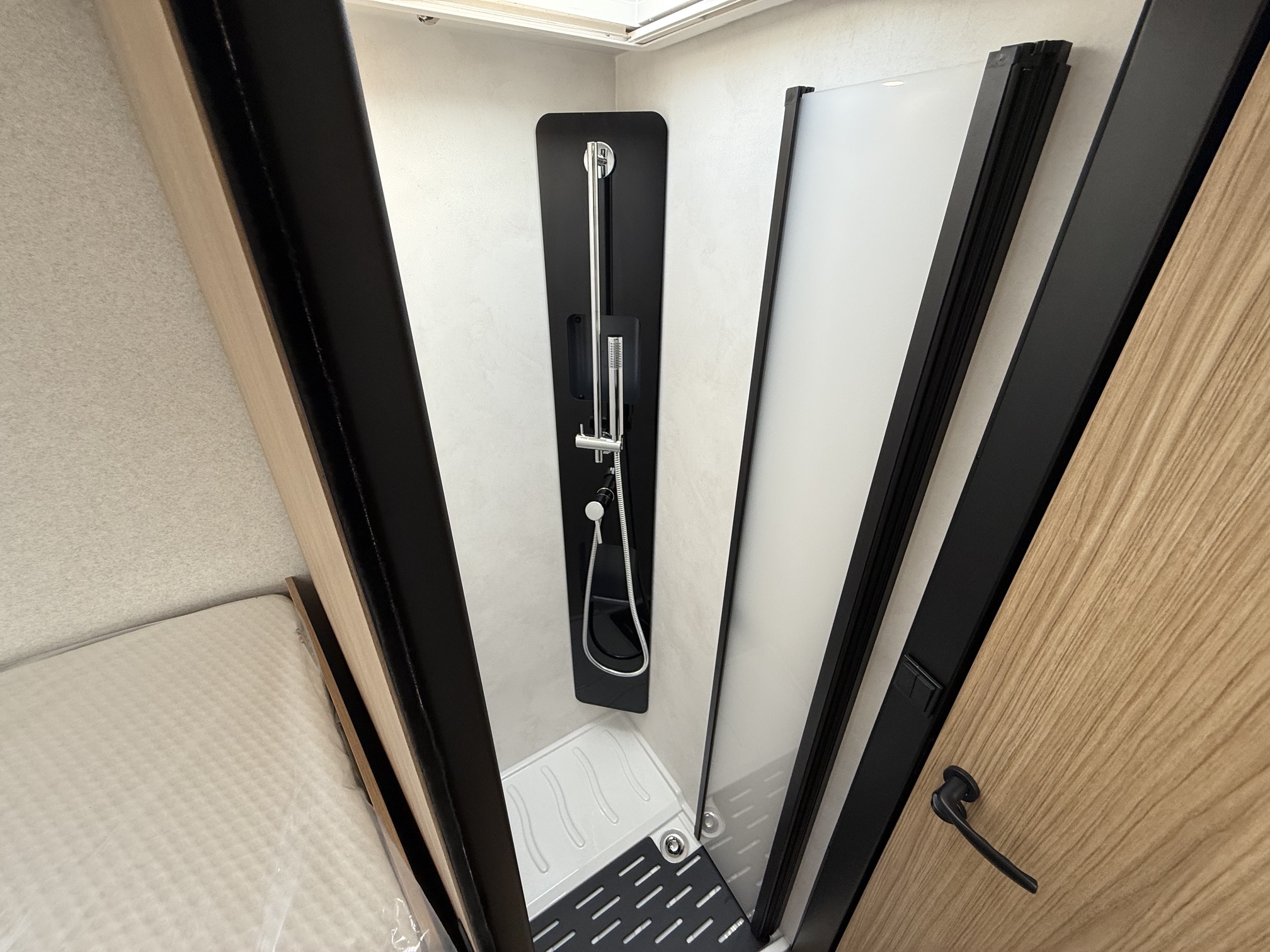 CAMPING CAR PILOTE G740 FGJ EVIDENCE