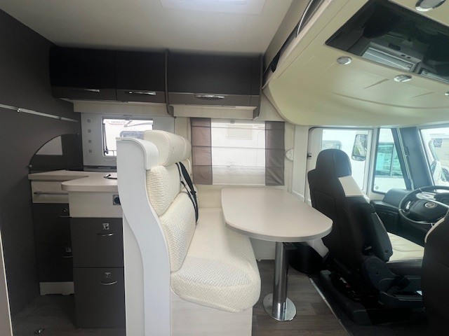 CAMPING CAR CHAUSSON EXALTIS 7118 ALKO