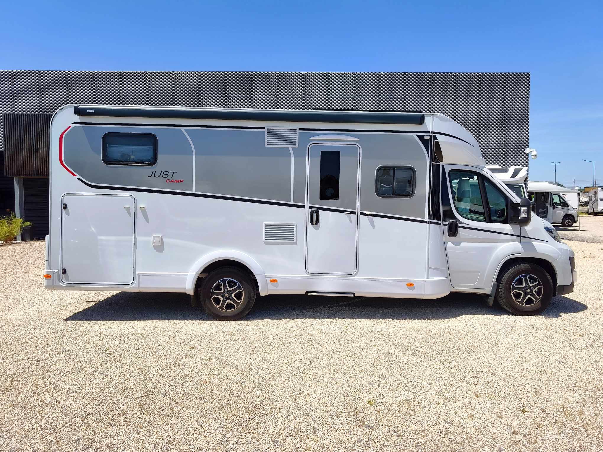 CAMPING CAR DETHLEFFS JUST T 7052 EBL