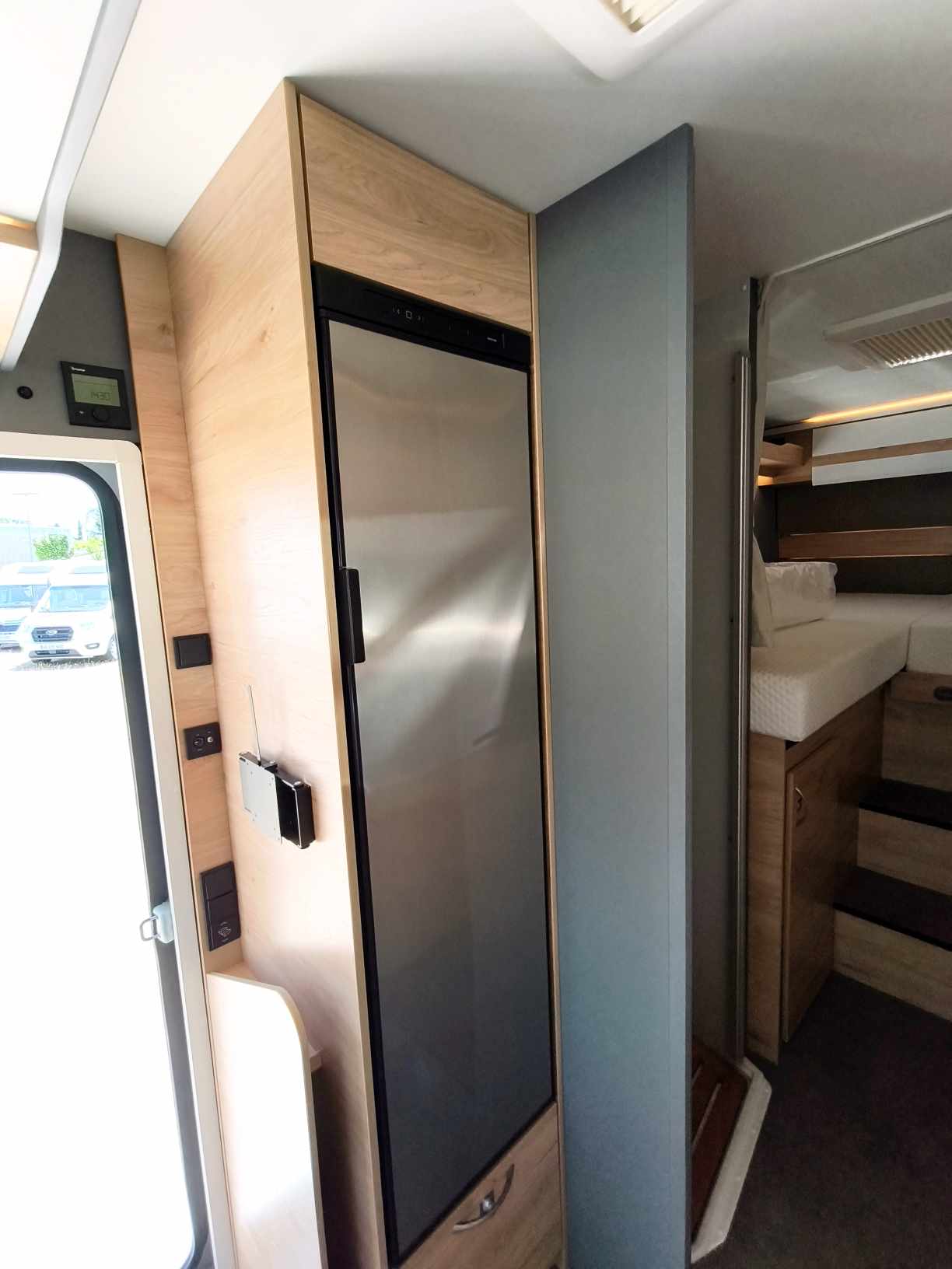 CAMPING CAR DETHLEFFS JUST T 7052 EBL