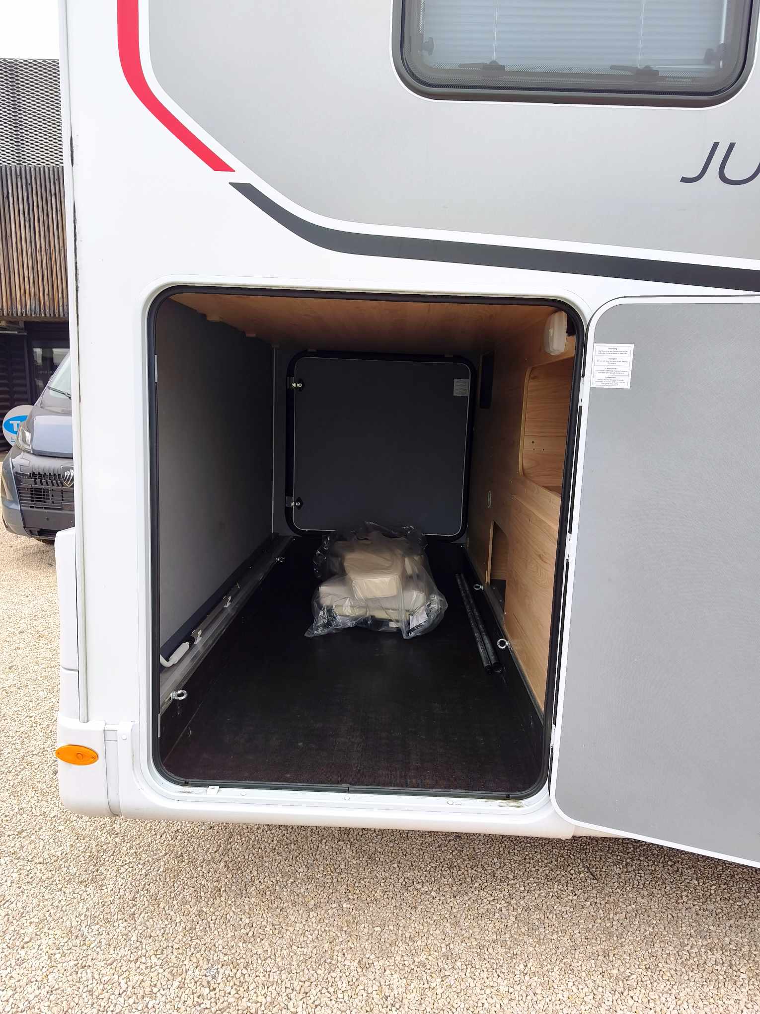 CAMPING CAR DETHLEFFS JUST T 7052 EBL