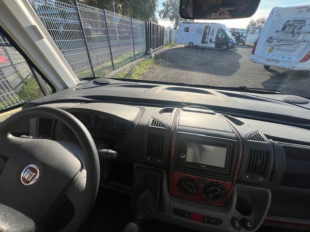 CAMPING CAR DETHLEFFS GLOBEBUS I1