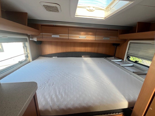 CAMPING CAR DETHLEFFS GLOBEBUS I1