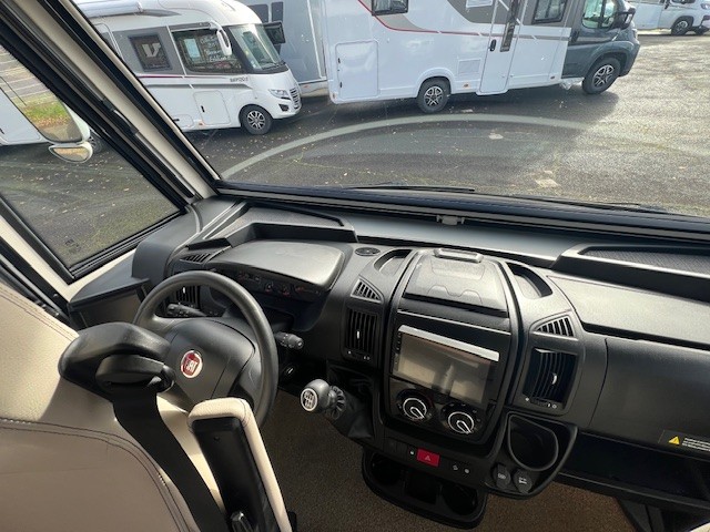 CAMPING CAR BAVARIA I 650 C STYLE