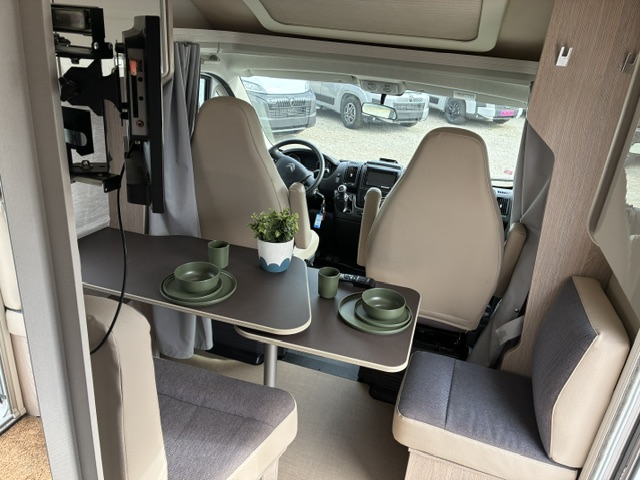 CAMPING CAR BURSTNER NEXXO VAN T 590G