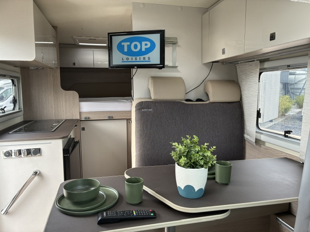 CAMPING CAR BURSTNER NEXXO VAN T 590G