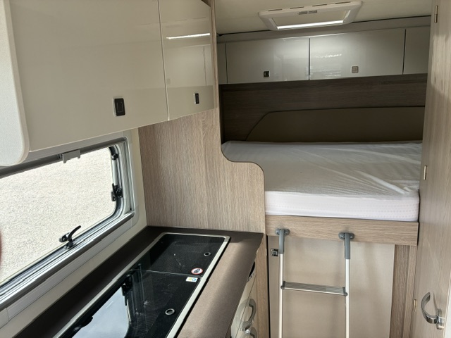 CAMPING CAR BURSTNER NEXXO VAN T 590G