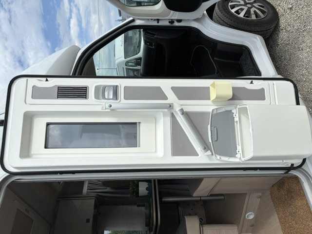 CAMPING CAR BURSTNER NEXXO VAN T 590G